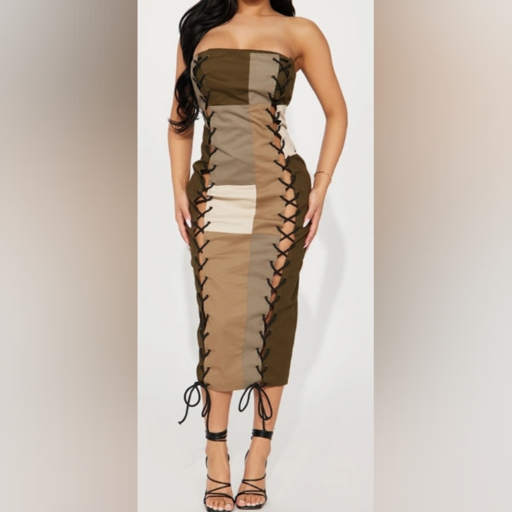 On Edge Maxi.Dress